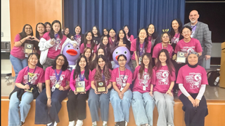  CHS girl coding students